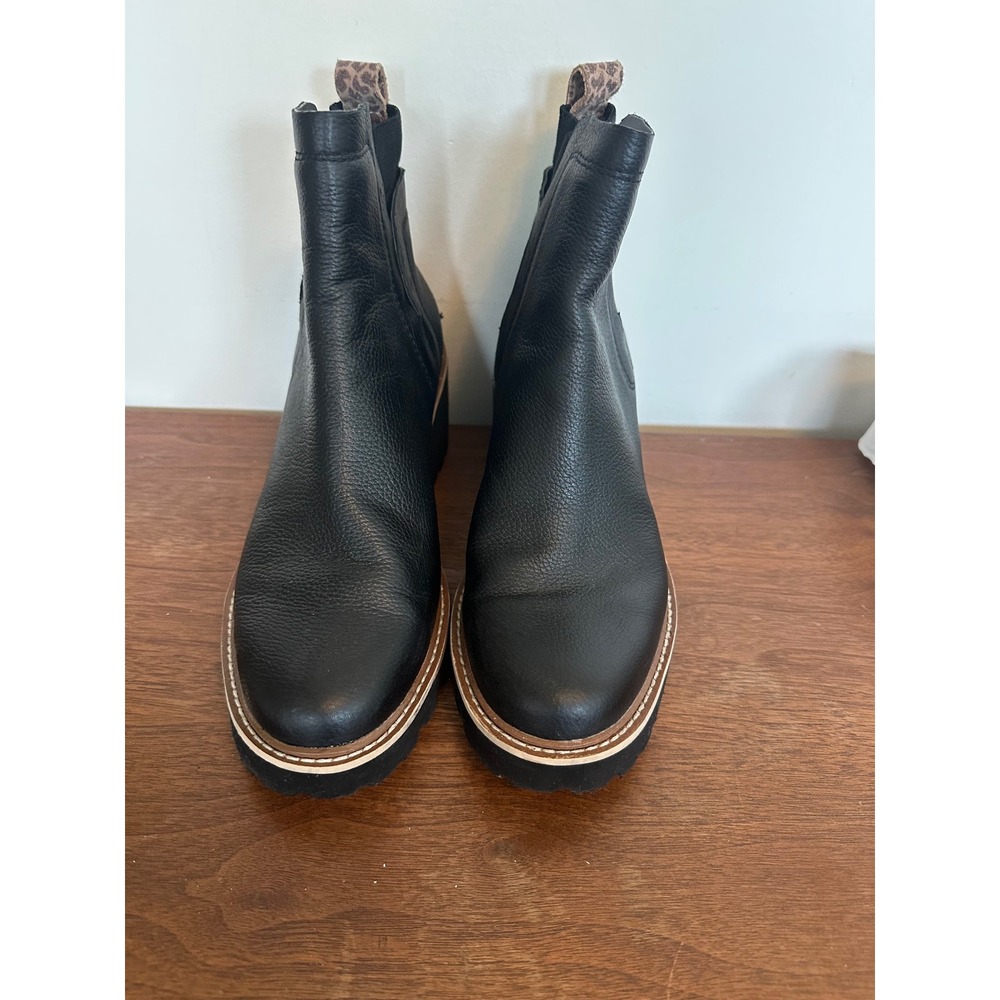 Dolce Vita H2O Black Leather Waterproof Wedge Chelsea Lug Sole Boots Womens 8.5